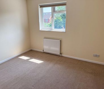 2 bedroom end of terrace house to rent - Photo 5