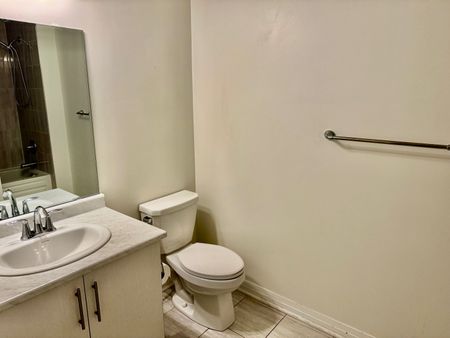 For Lease - 128 GROVEWOOD Common Unit# 132, Oakville, Ontario - Photo 4