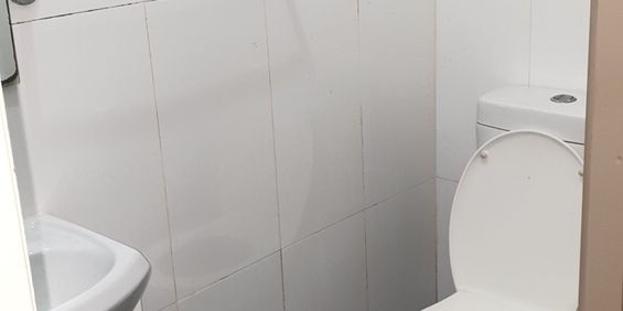 one bedroom unit - Photo 3