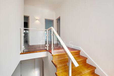 Moradia T5 com jardim, piscina e terraço em Carcavelos - Photo 2