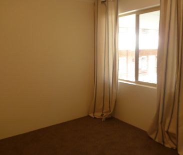 Perfectly located. - Photo 6