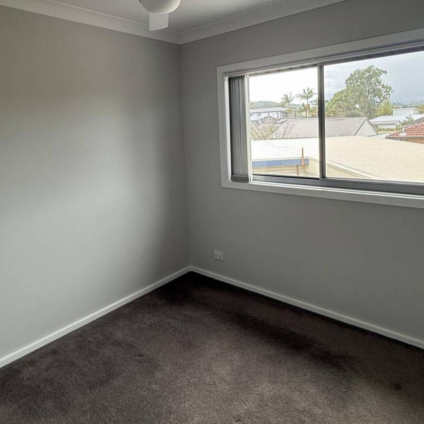Spacious Townhouse in a Convenient Albion Park Location - Photo 1