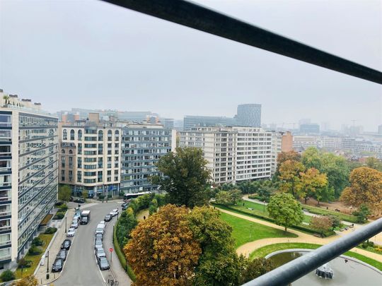 Mooi en lichtrijk gerenoveerde 2 SK appartement op de 9de verdiep - EU Wijk - Foto 1