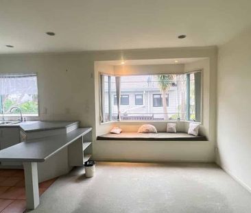 Spacious 4-Bedroom Home for Rent – Prime Location! - Photo 1