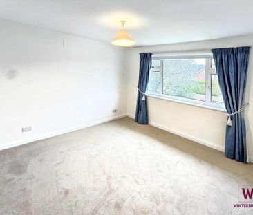 4 bedroom semi-detached house to rent - Photo 5