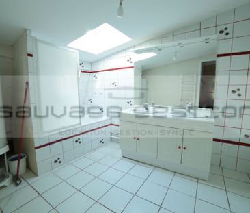 Location Appartement 4 pièces 140m² ROUEN 76000 - Photo 6