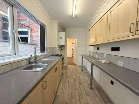 2 bedroom terraced house to rent - Photo 5