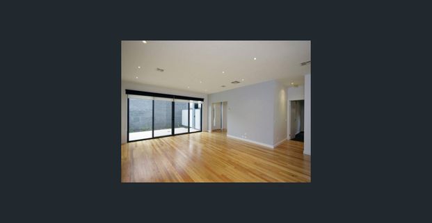 Contemporary Townhouse Living in a Premium Manifold Heights Location - Photo 1