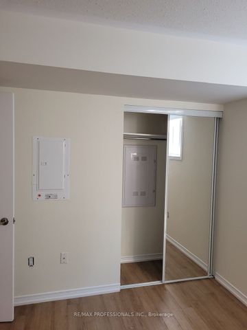 Condo Townhouse For Lease | W8144186 - Photo 5