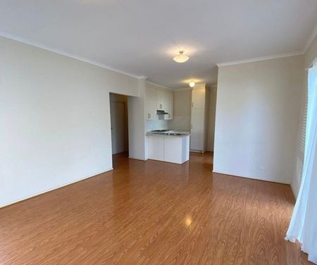 Bright & Spacious 3-Bedroom Home in Peaceful Ridgehaven - Photo 2
