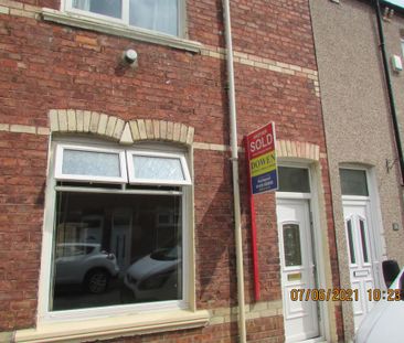 2 bedroom terraced house to rent - Photo 2