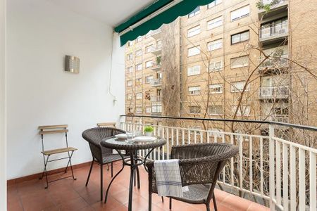 Carrer de Ca lAlegre de Dalt, Barcelona, Catalonia 08024 - Photo 5