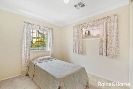 Spacious Family Home with Solar & Battery - No power Bills ??? - Photo 3