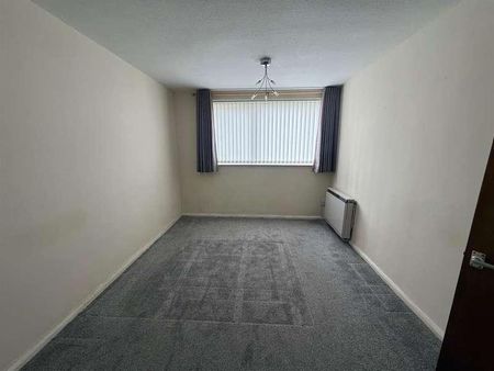 Hillside Rd, B43 - Photo 4