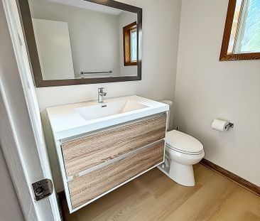 For Lease - 153 Clappison Boulevard, Toronto, Ontario - Photo 2