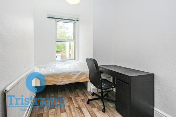 4 bed Apartment for Rent - Photo 1