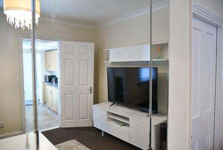 4 bedroom house share to rent - Photo 3