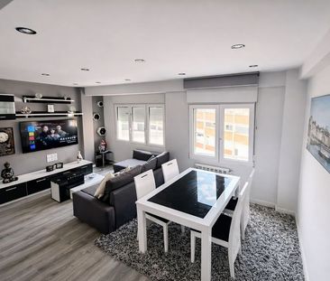 Alquiler de piso en Calle Leopoldo Pardo - Photo 2