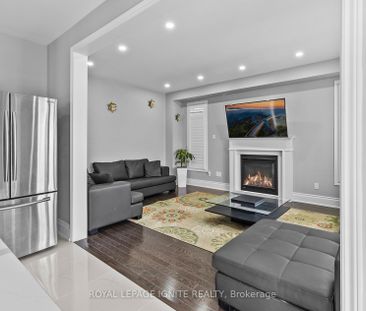 Detached Home For Lease | S8124340 - Photo 1