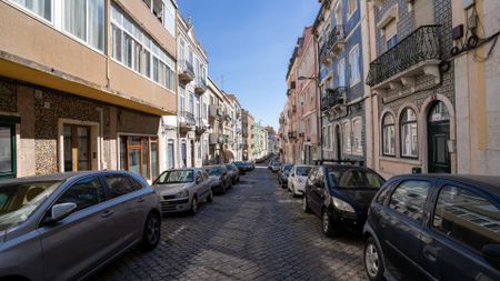 Descubra o Seu Novo Lar no Coração do Bairro das Colónias - Photo 3