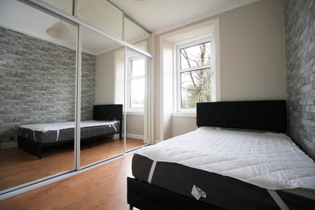 Queen Street, Kirkintilloch, East Dunbartonshire - Photo 4