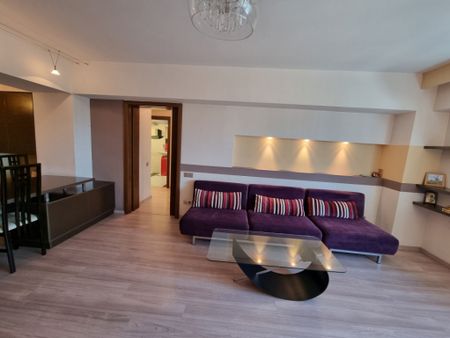 Apartament elegant, Bloc 2000 zona Bancorex - Fotografie 2