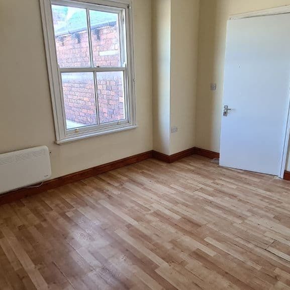 Dewsbury Road, LS11 - Photo 1