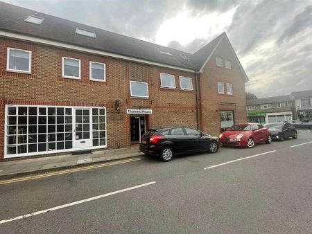 Thames House, Manor House Lane, Datchet, SL3 - Photo 5
