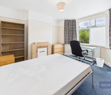 4 bedroom House To Let - Photo 2