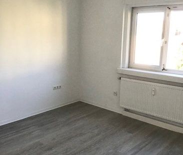 Neu renovierte 3-Zimmer-Wohnung in ruhiger Lage ab sofort frei - Photo 1