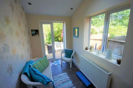 2 bedroom terraced house to rent - Photo 2