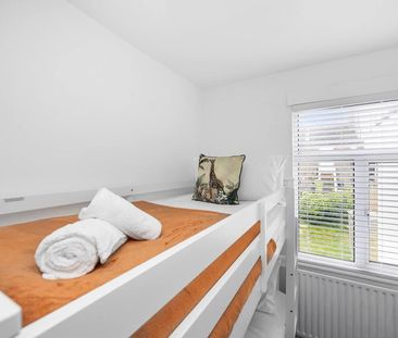Totland Road - Photo 1