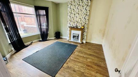 4 bedroom terraced house to rent - Photo 5