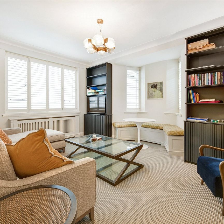 Burton Court, Franklins Row, London, SW3 ground floor flat to rent - Photo 1