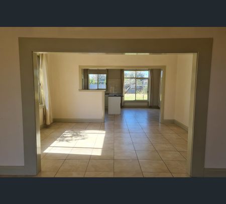 10 Cleve Street, Mansfield Park, SA 5012 - Photo 2