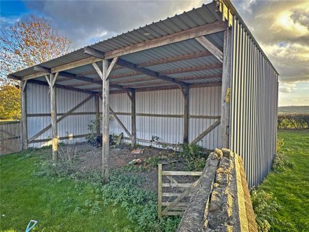 4 bedroom detached house to rent - Photo 4