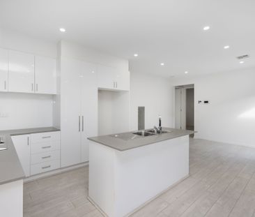 Charming House at 125 Dallas Drive, Dallas - Photo 1