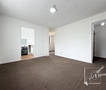 Winston Close - Photo 5