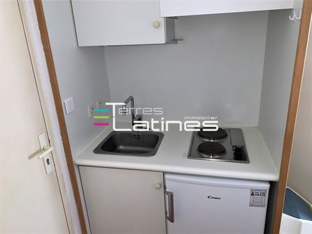 Location Appartement 1 pièce 19m² NIMES 30000 - Photo 3