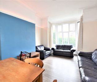 12 bedroom House in & 34b Brudenell Mount, Leeds - Photo 6