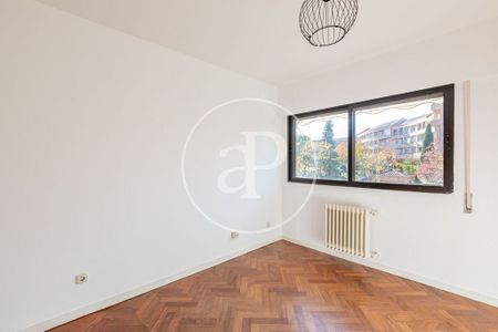 Luxury Apartment for rent in Pozuelo de Alarcón, Autonomous Region of Madrid - Photo 5