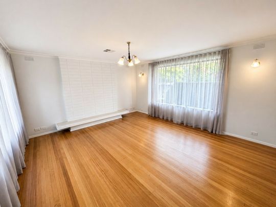 Updated Comfort & Convenience in the Heart of Knoxfield - Photo 1