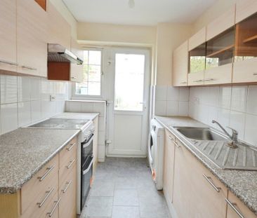 3 bedroom terraced house to rent - Photo 6