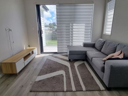 Nice and Clean 4-bedroom house in Massey - Photo 4