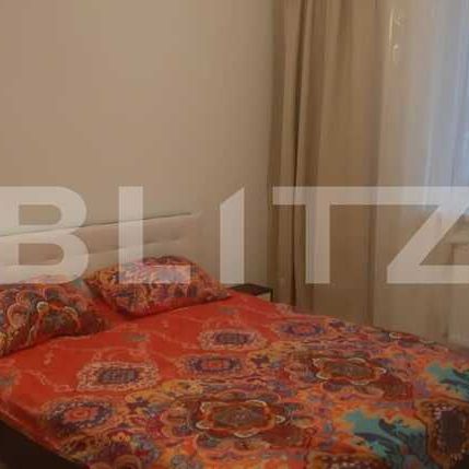 Apartament 3 camere, 60 mp, zona VIVO, loc de parcare - Photo 1