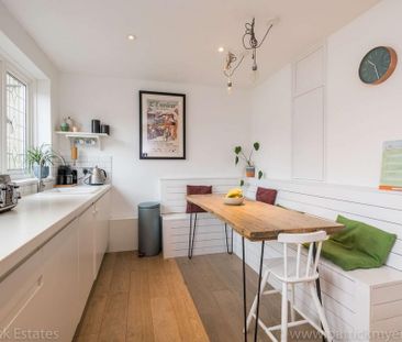 3 bedroom terraced house to rent - Photo 3