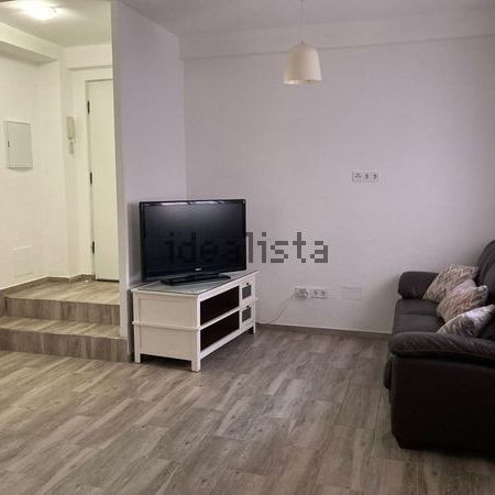 Alquiler de piso en Calle Periodista Pepe Vallecillo, 5 - Photo 1