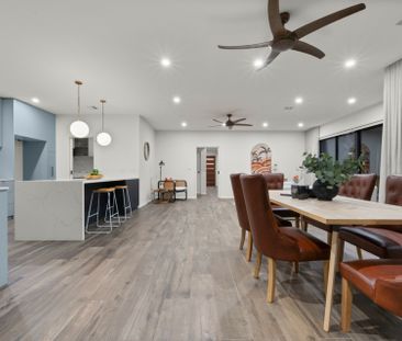 Charming Spacious Home In Throsby - Photo 5