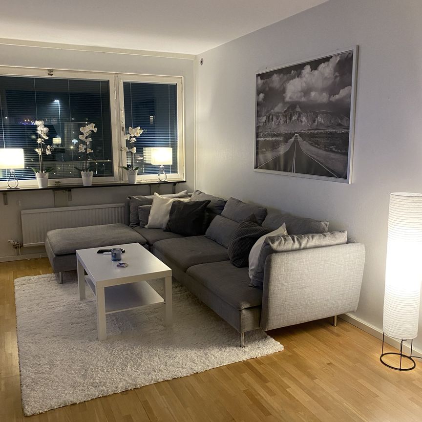 Rönnbärsvägen, Kungsängen - Photo 1