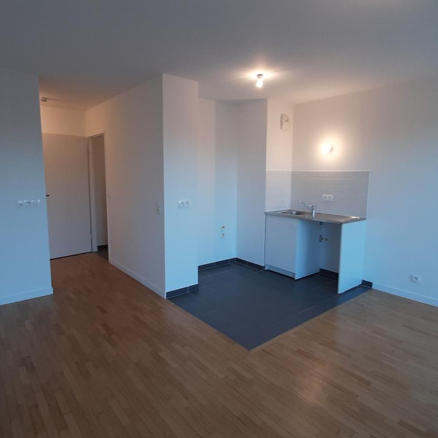 location Appartement F1 DE 27.3m² À ASNIERES - Photo 1